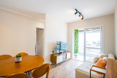 Sala de apartamento à venda com 2 quartos, 61m² em Vila Apiai, Santo André