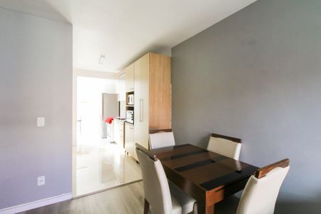 Casa de condomínio à venda com 57m², 2 quartos e 2 vagasSala