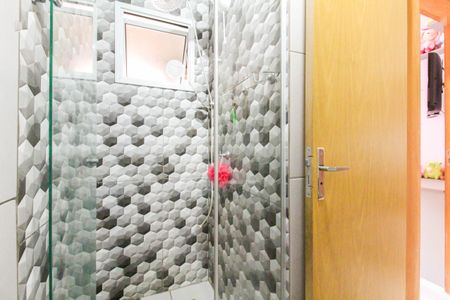 Casa de condomínio à venda com 57m², 2 quartos e 2 vagasBanheiro