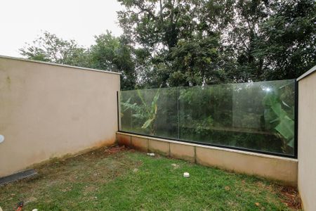 Quintal de apartamento para alugar com 3 quartos, 135m² em Bairro das Pedras, Cotia