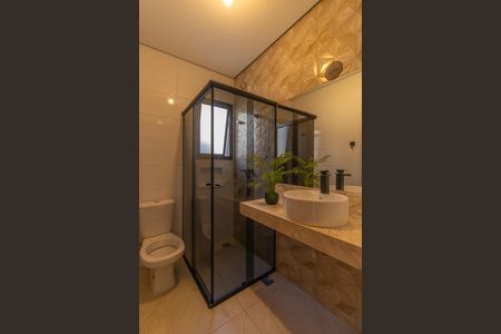 Casa de condomínio para alugar com 135m², 3 quartos e 2 vagasBanheiro Social