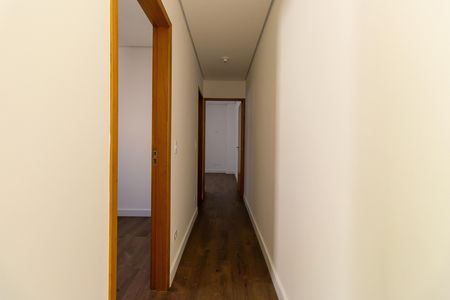 Casa de condomínio para alugar com 135m², 3 quartos e 2 vagasCorredor
