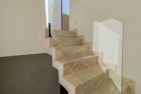 Casa de condomínio para alugar com 135m², 3 quartos e 2 vagasEscadas