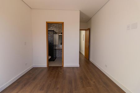 Casa de condomínio para alugar com 135m², 3 quartos e 2 vagasSuíte