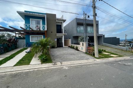 Fachada Casa de apartamento para alugar com 3 quartos, 135m² em Bairro das Pedras, Cotia