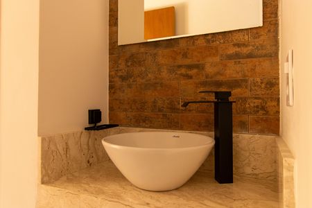Casa de condomínio para alugar com 135m², 3 quartos e 2 vagasArea do Banheiro de serviço