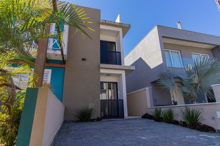 Fachada de casa de condomínio para alugar com 3 quartos, 135m² em Vila Santo Antonio de Carapicuiba, Cotia