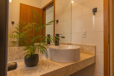 Casa de condomínio para alugar com 135m², 3 quartos e 2 vagasBanheiro Social