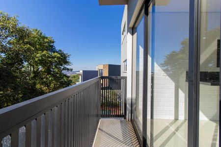 Varanda da cozinha de casa de condomínio para alugar com 3 quartos, 135m² em Vila Santo Antonio de Carapicuiba, Cotia