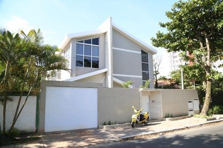 Casa à venda com 600m², 4 quartos e 10 vagas