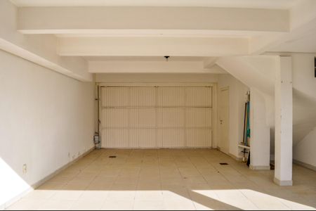 Casa à venda com 254m², 3 quartos e 2 vagas Casa à venda com 254m², 3 quartos e 2 vagasÁrea Externa