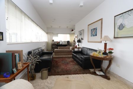 Apartamento à venda com 300m², 4 quartos e 4 vagasSala da piscina 2