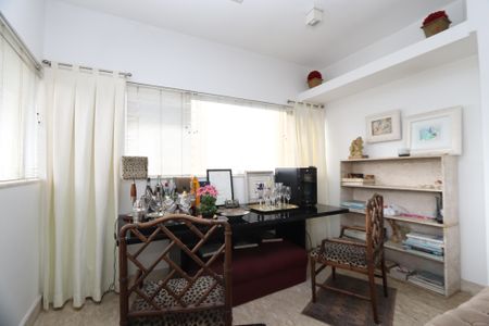 Apartamento à venda com 300m², 4 quartos e 4 vagasSala da piscina 2