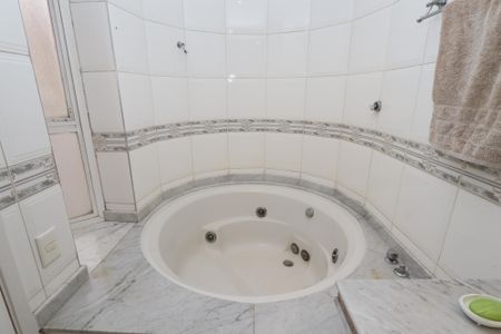 Apartamento à venda com 300m², 4 quartos e 4 vagasBanheiro da Suite 2