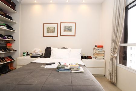 Apartamento à venda com 300m², 4 quartos e 4 vagasSuite 2