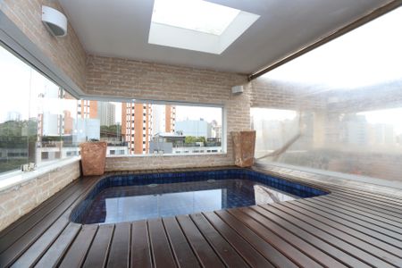 Apartamento à venda com 300m², 4 quartos e 4 vagasSala/Piscina