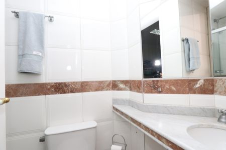 Apartamento à venda com 300m², 4 quartos e 4 vagasBanheiro da Suite 4