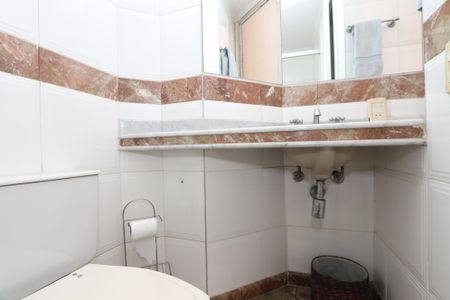 Apartamento à venda com 300m², 4 quartos e 4 vagasBanheiro da Suite 4