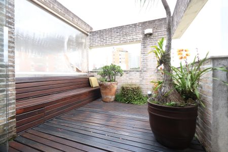 Apartamento à venda com 300m², 4 quartos e 4 vagasVaranda