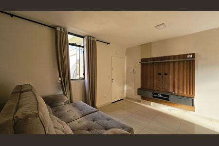 Sala de apartamento para alugar com 2 quartos, 64m² em Vila Rami, Jundiaí