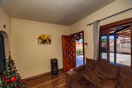 Casa à venda com 1 quarto, 88m² em Dom Silvério, Belo Horizonte