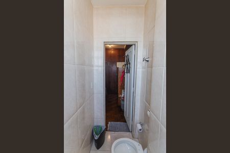 Apartamento à venda com 150m², 3 quartos e sem vaga Apartamento à venda com 150m², 3 quartos e sem vagaBanheiro de serviço