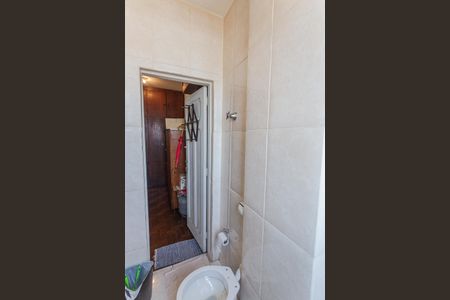 Apartamento à venda com 150m², 3 quartos e sem vaga Apartamento à venda com 150m², 3 quartos e sem vagaBanheiro de serviço