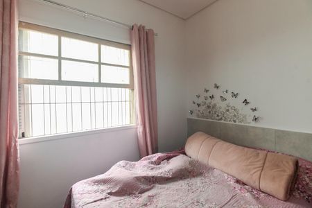 Casa à venda com 182m², 3 quartos e 2 vagas Casa à venda com 182m², 3 quartos e 2 vagasQuarto 2