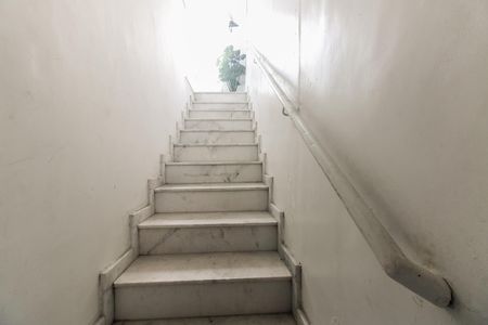 Casa à venda com 182m², 3 quartos e 2 vagas Casa à venda com 182m², 3 quartos e 2 vagasEntrada