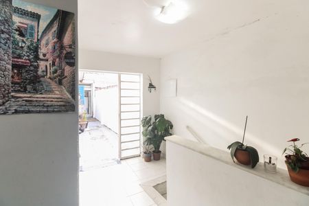 Casa à venda com 182m², 3 quartos e 2 vagas Casa à venda com 182m², 3 quartos e 2 vagasEntrada