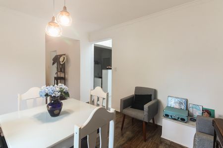 Casa à venda com 182m², 3 quartos e 2 vagas Casa à venda com 182m², 3 quartos e 2 vagasSala