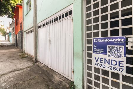Casa à venda com 182m², 3 quartos e 2 vagas Casa à venda com 182m², 3 quartos e 2 vagasFachada - Placa WYNY-1658