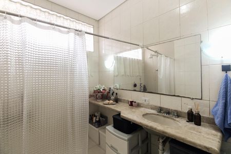 Casa à venda com 182m², 3 quartos e 2 vagas Casa à venda com 182m², 3 quartos e 2 vagasBanheiro