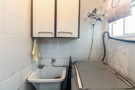 Casa à venda com 182m², 3 quartos e 2 vagas Casa à venda com 182m², 3 quartos e 2 vagasÁrea de Serviço