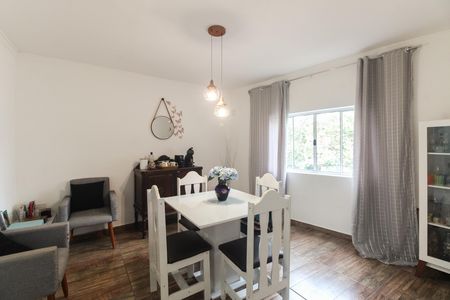 Casa à venda com 182m², 3 quartos e 2 vagas Casa à venda com 182m², 3 quartos e 2 vagasSala