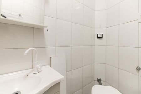 Casa à venda com 182m², 3 quartos e 2 vagas Casa à venda com 182m², 3 quartos e 2 vagasEdícula