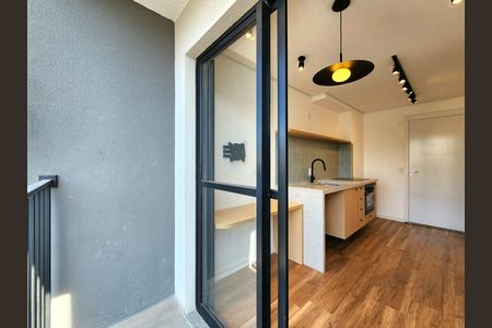 Apartamento à venda com 27m², 1 quarto e sem vaga Apartamento à venda com 27m², 1 quarto e sem vagaVaranda