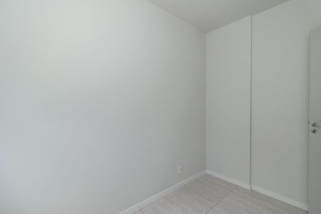 Quarto 2 de apartamento para alugar com 3 quartos, 70m² em Jardim Carvalho, Porto Alegre