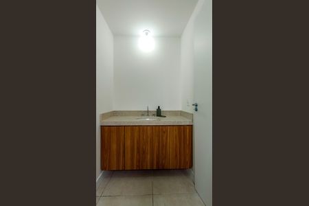 Apartamento para alugar com 120m², 2 quartos e 2 vagas Apartamento para alugar com 120m², 2 quartos e 2 vagasBanheiro da Suíte 1