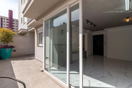 Apartamento à venda com 65m², 2 quartos e 1 vaga Apartamento à venda com 65m², 2 quartos e 1 vagaVaranda