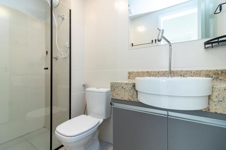 Apartamento à venda com 65m², 2 quartos e 1 vaga Apartamento à venda com 65m², 2 quartos e 1 vagaBanheiro da Suíte