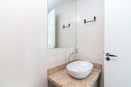 Apartamento à venda com 65m², 2 quartos e 1 vaga Apartamento à venda com 65m², 2 quartos e 1 vagaBanheiro 2