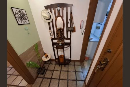 Apartamento para alugar com 68m², 2 quartos e sem vaga Apartamento para alugar com 68m², 2 quartos e sem vagaEntrada