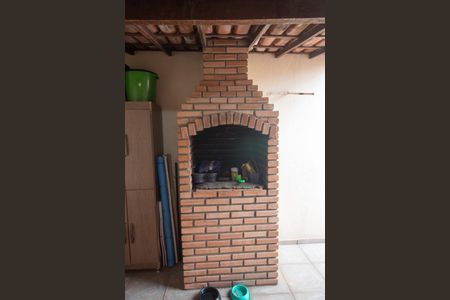 Casa à venda com 520m², 4 quartos e 3 vagasChurrasqueira da Casa Auxiliar