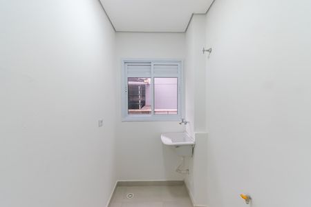 Studio para alugar com 32m², 1 quarto e sem vaga Studio para alugar com 32m², 1 quarto e sem vagaCozinha e Área de Serviço