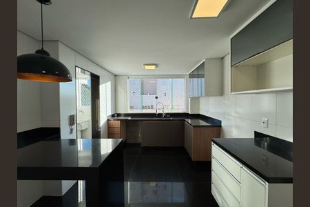 Cozinha de apartamento à venda com 4 quartos, 111m² em Buritis, Belo Horizonte