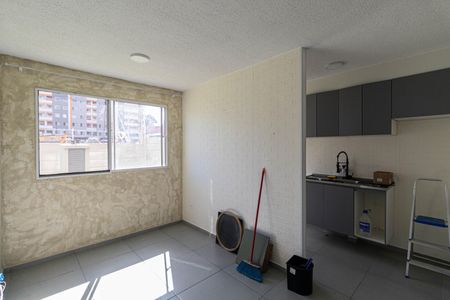 Sala/Cozinha/Área de Serviço  de apartamento para alugar com 1 quarto, 42m² em Fazenda Caguaçu, São Paulo