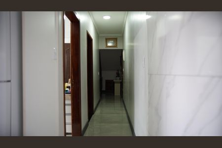 Casa à venda com 230m², 3 quartos e 2 vagasCorredor