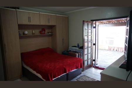 Casa à venda com 230m², 3 quartos e 2 vagasQuarto 2