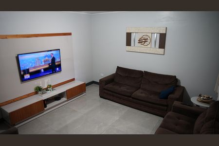 Casa à venda com 230m², 3 quartos e 2 vagasSala